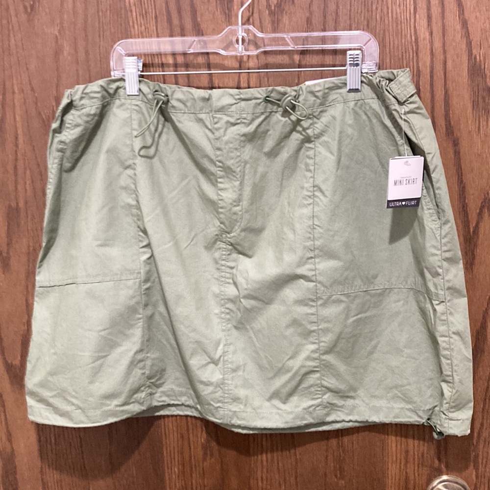 New plus size utility mini skirt